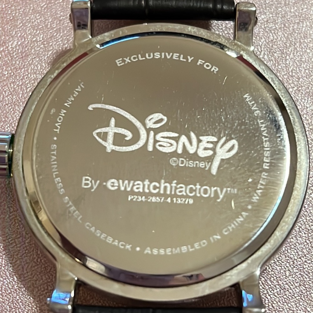 Disney Mickey Mouse leather band large face watch - Picture 2 of 4
